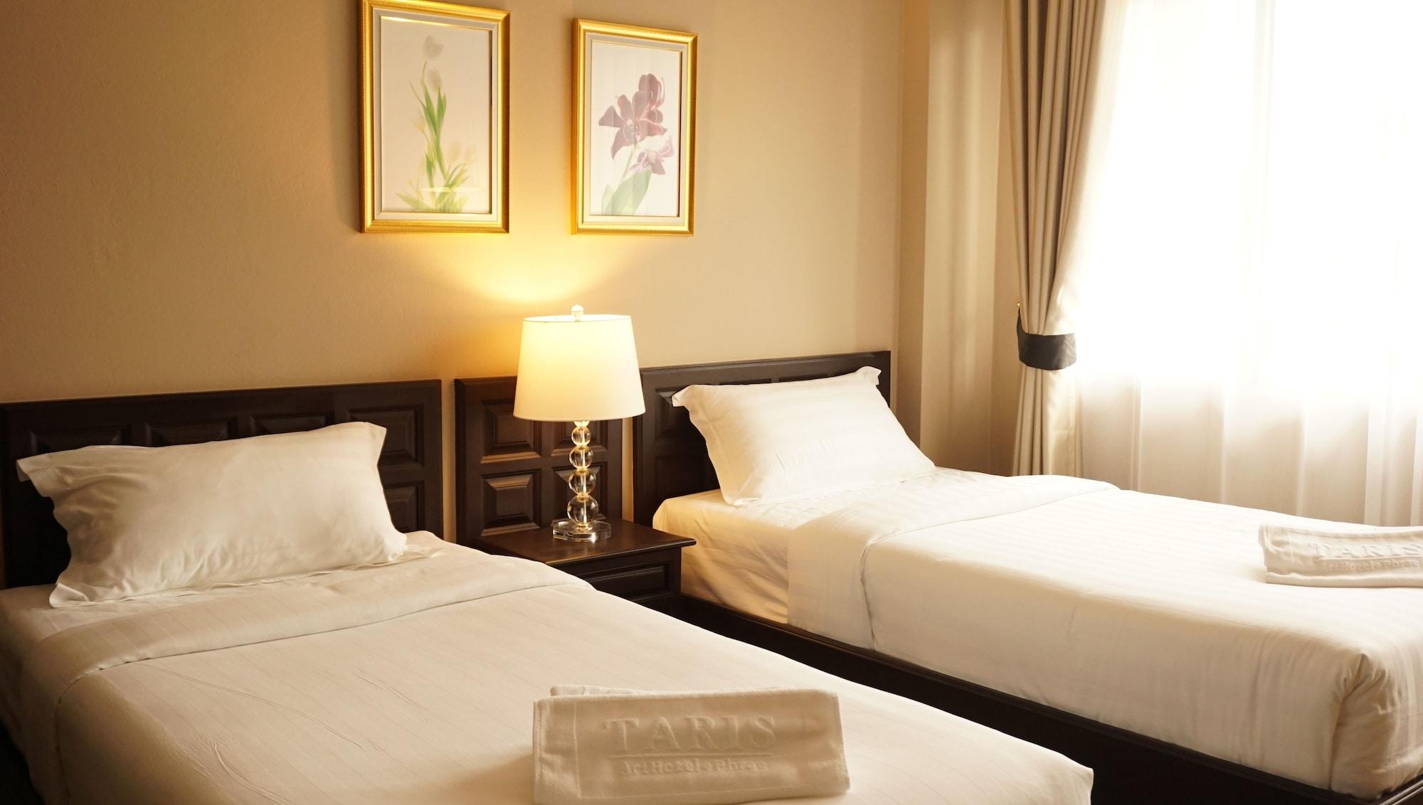 Taris Art Hotel Phrae Εξωτερικό φωτογραφία