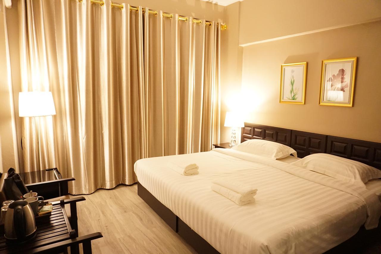 Taris Art Hotel Phrae Εξωτερικό φωτογραφία