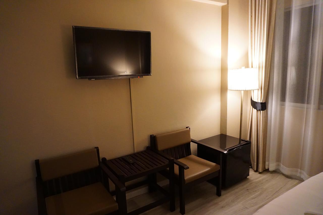 Taris Art Hotel Phrae Εξωτερικό φωτογραφία